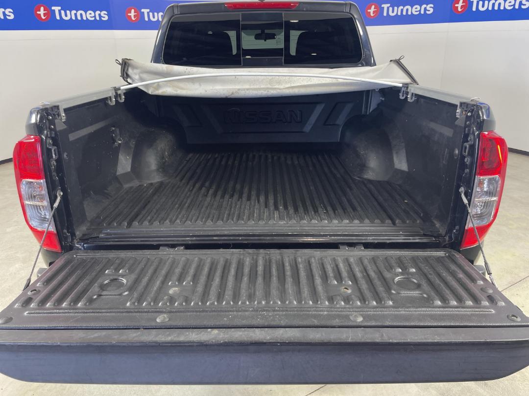 Photo '14' of Nissan Navara