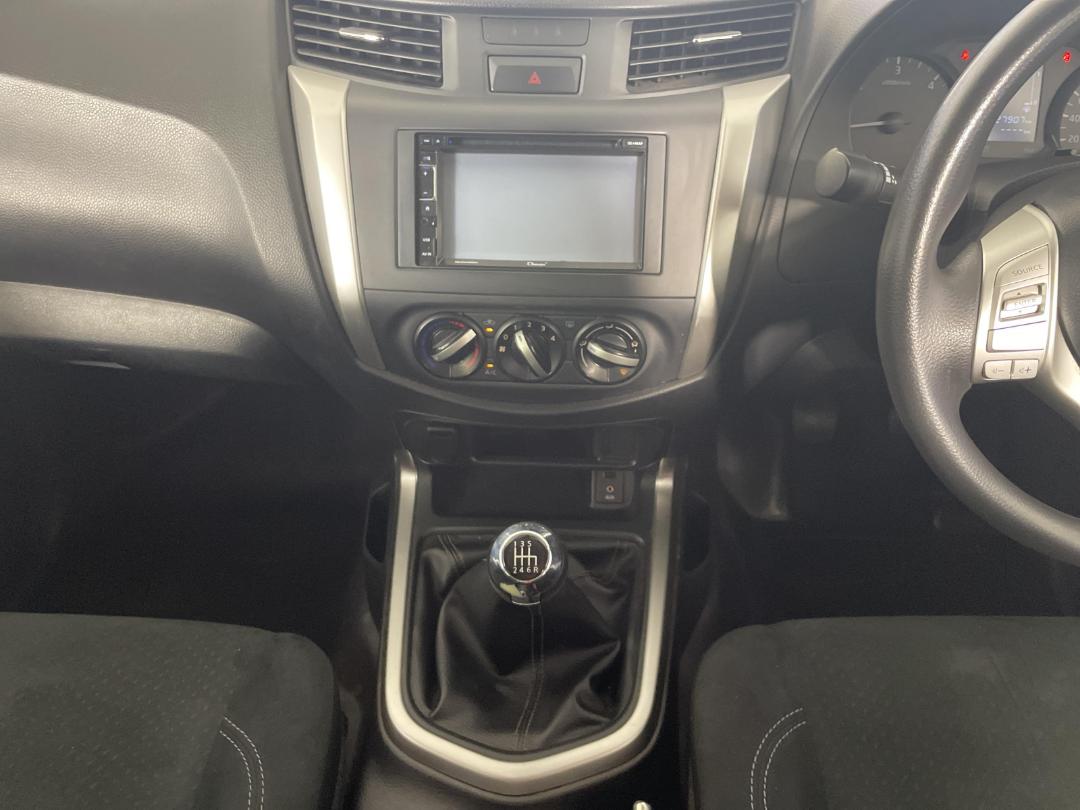 Photo '18' of Nissan Navara