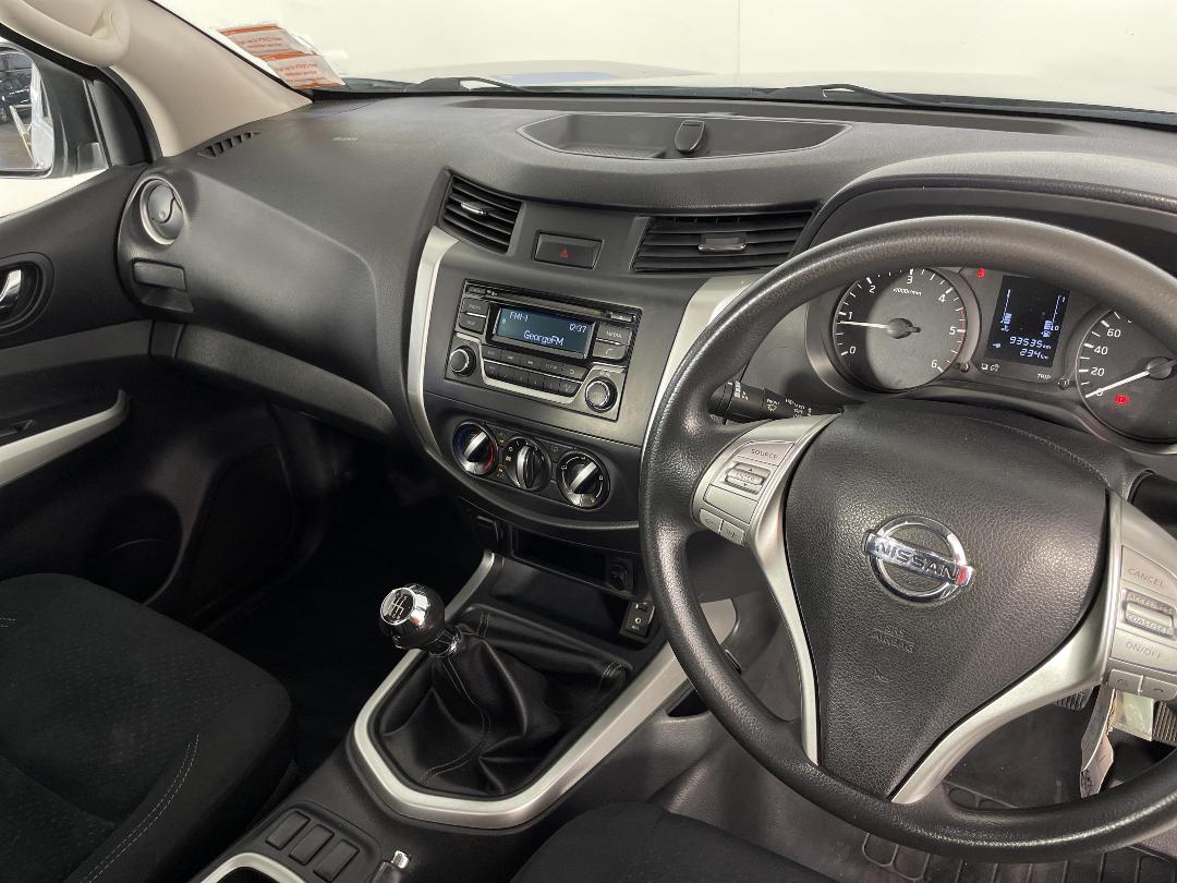 Photo '18' of Nissan Navara Photo '18' of Nissan Navara