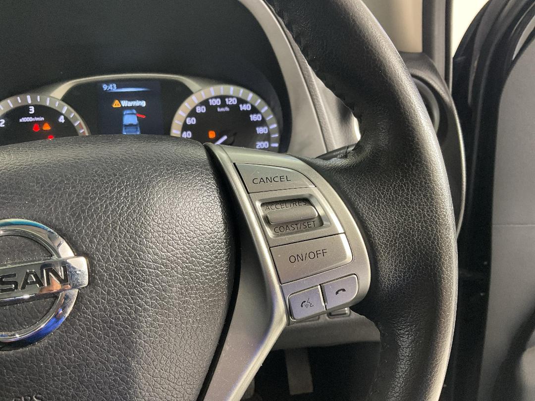 Photo '27' of Nissan Navara