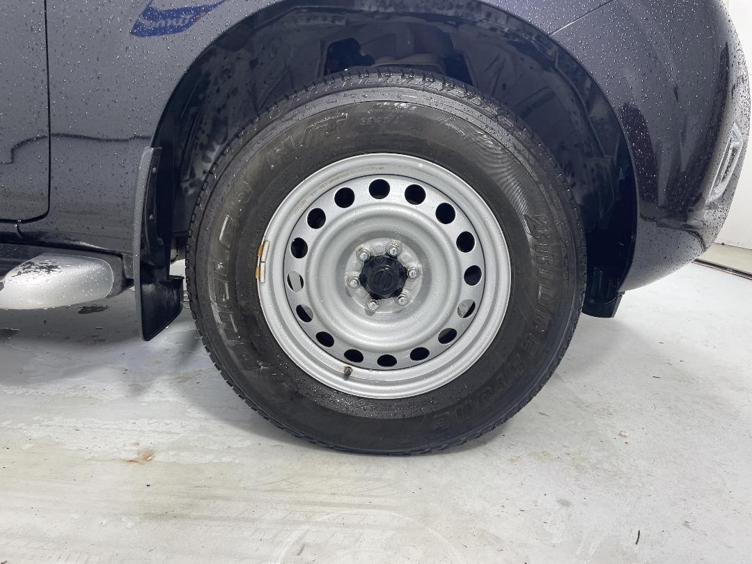 Photo '9' of Nissan Navara