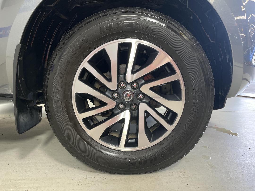 Photo '9' of Nissan Navara