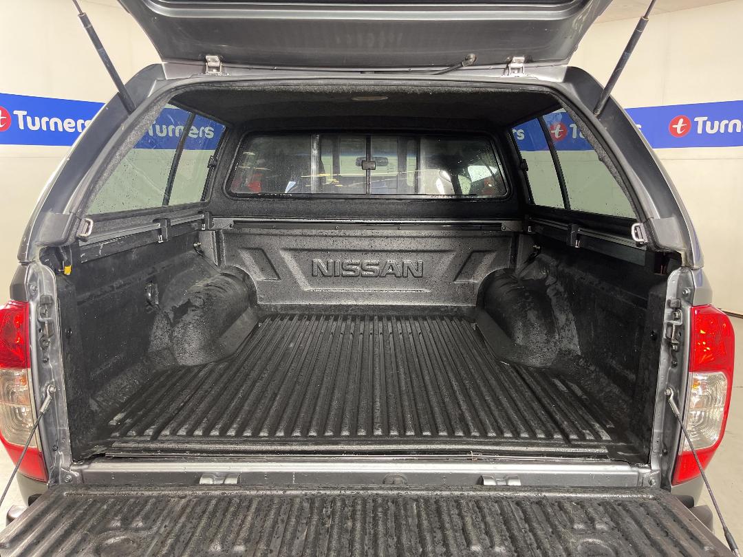 Photo '14' of Nissan Navara