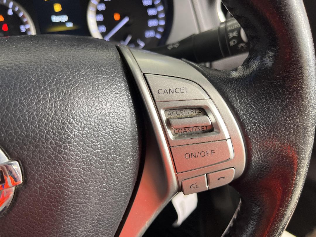 Photo '27' of Nissan Navara