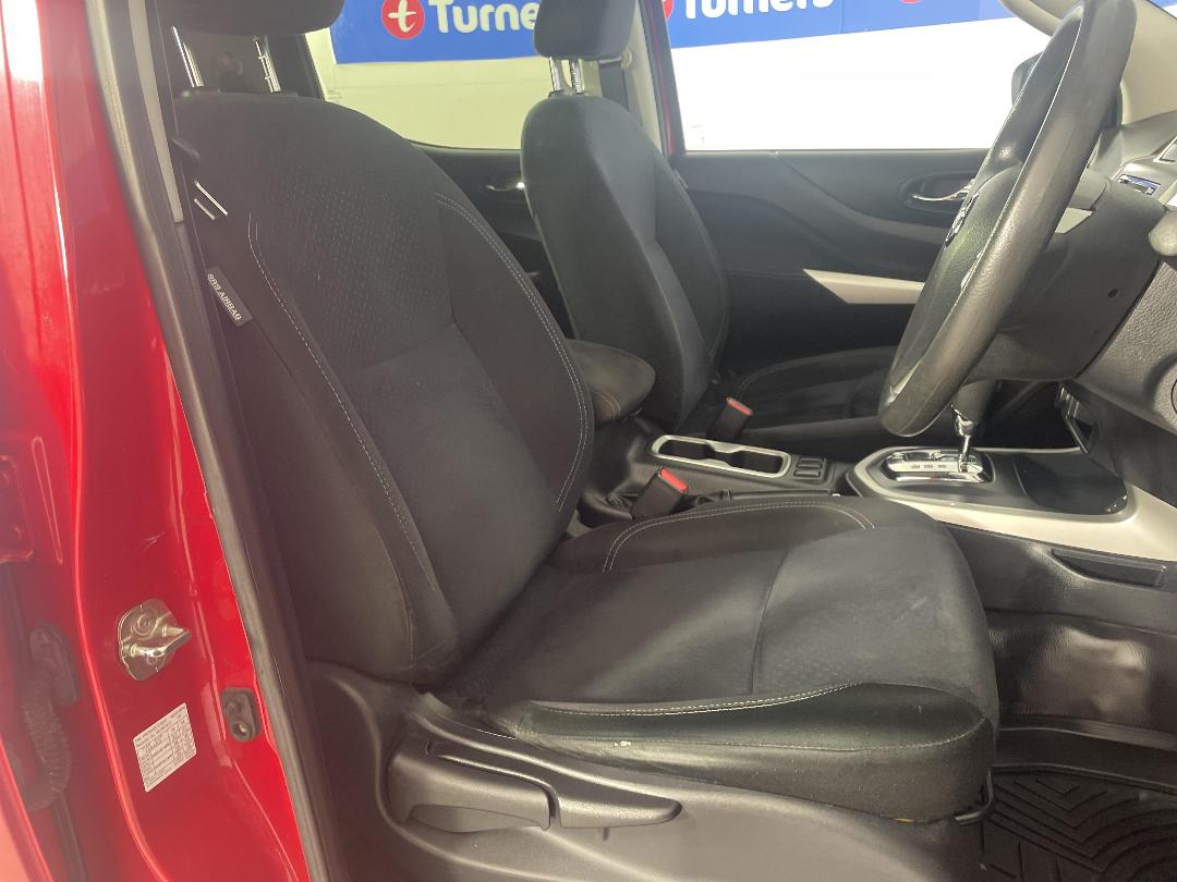 Photo '16' of Nissan Navara