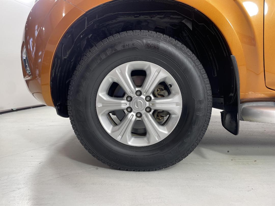 Photo '10' of Nissan Navara