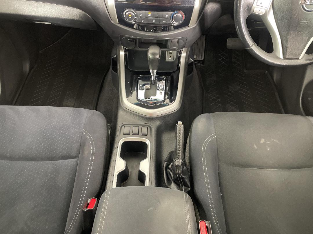 Photo '18' of Nissan Navara