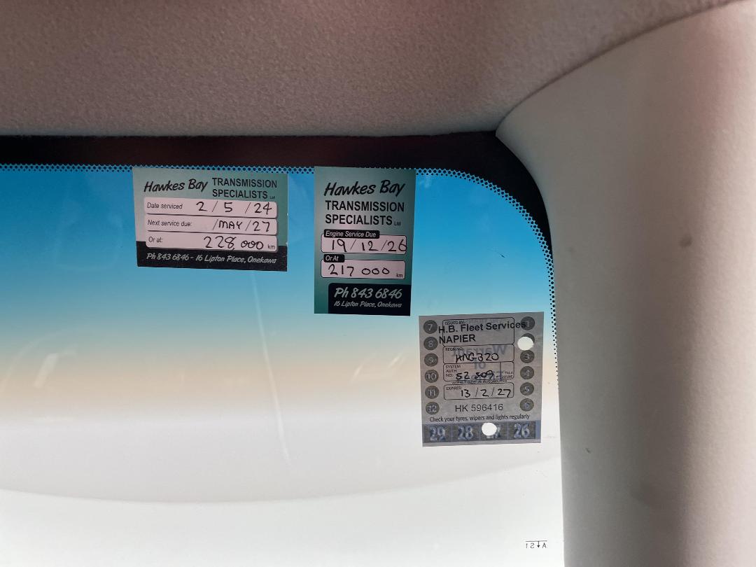 Photo '25' of Nissan Navara