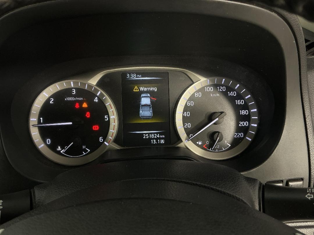 Photo '21' of Nissan Navara Photo '21' of Nissan Navara