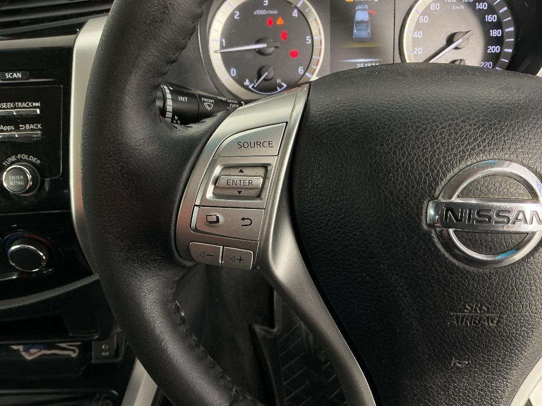 Photo '23' of Nissan Navara Photo '23' of Nissan Navara