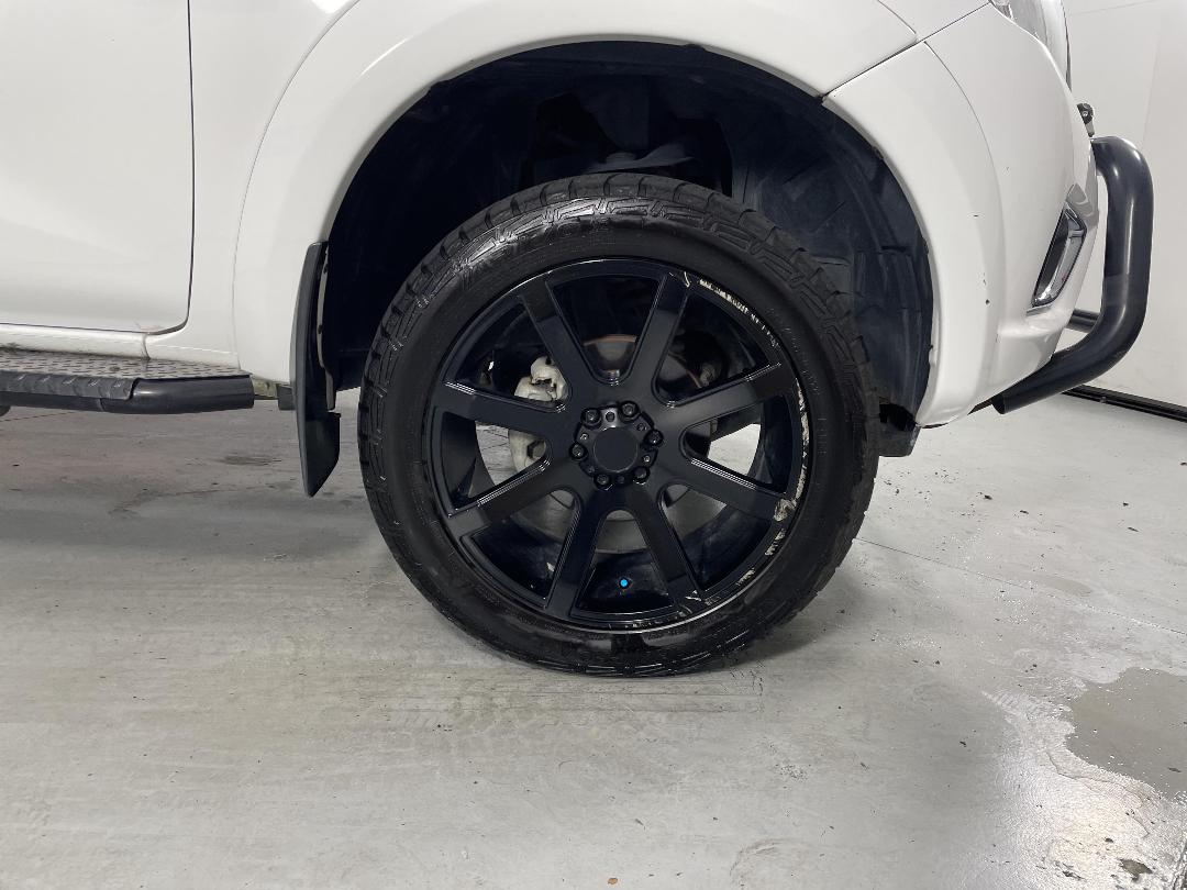 Photo '9' of Nissan Navara