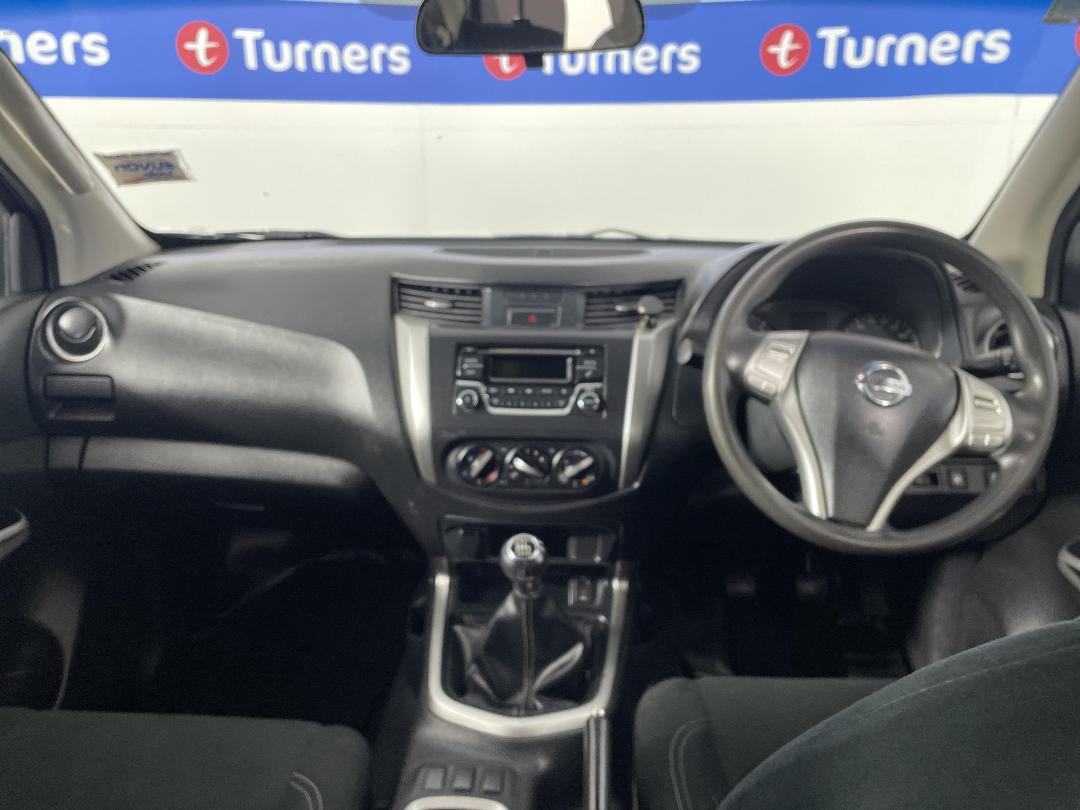 Photo '17' of Nissan Navara