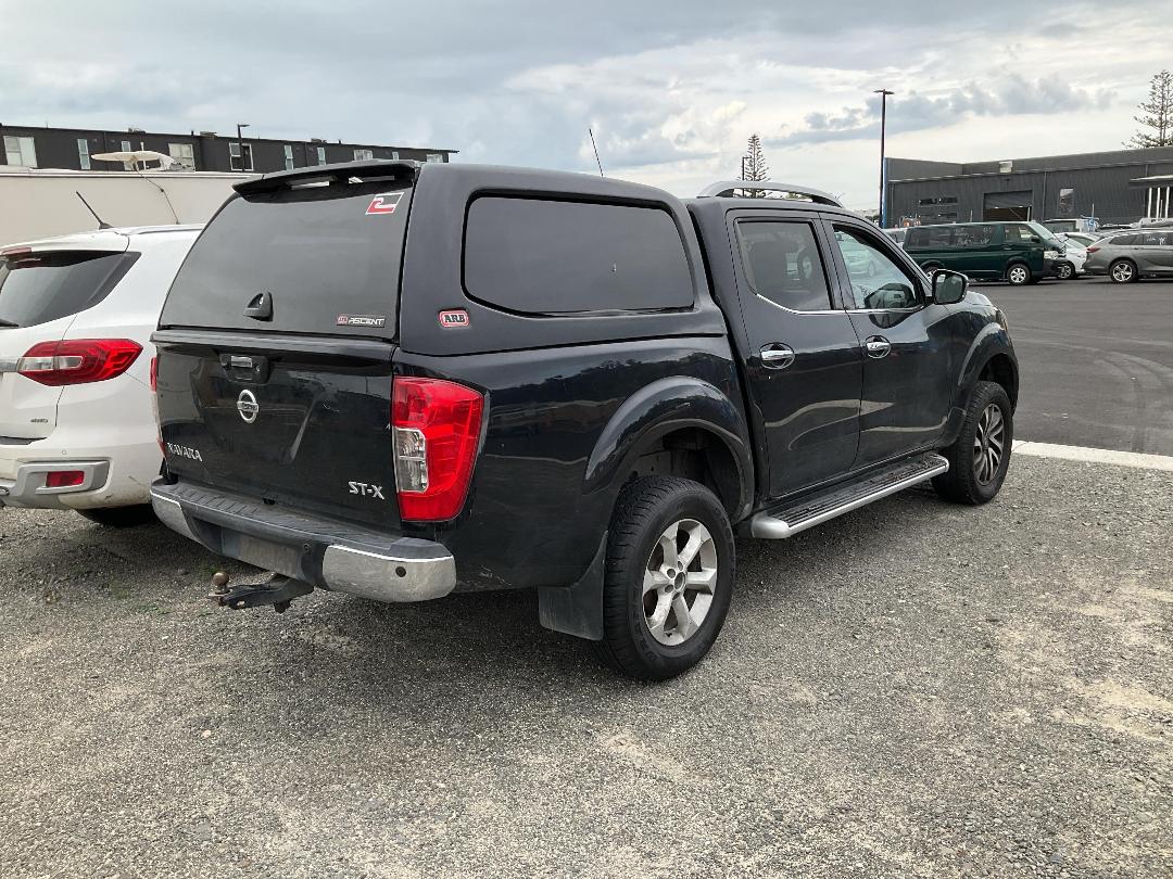 Photo '2' of Nissan Navara ST-X