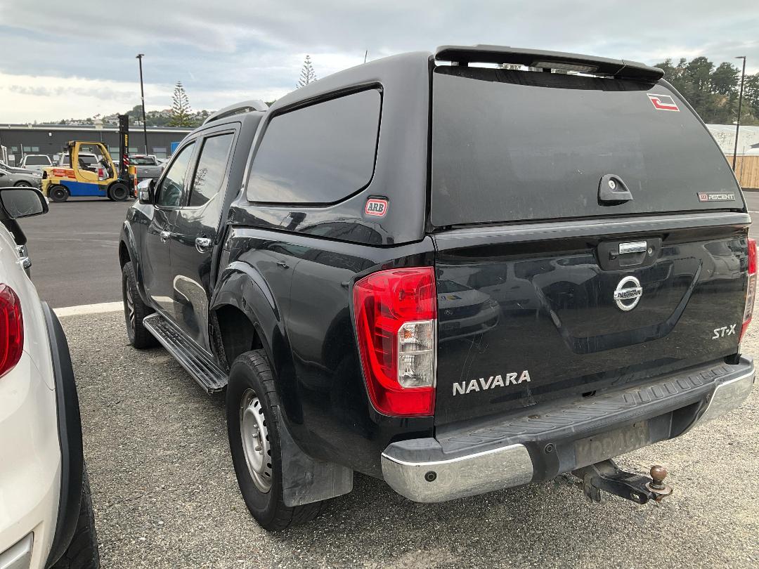 Photo '4' of Nissan Navara ST-X