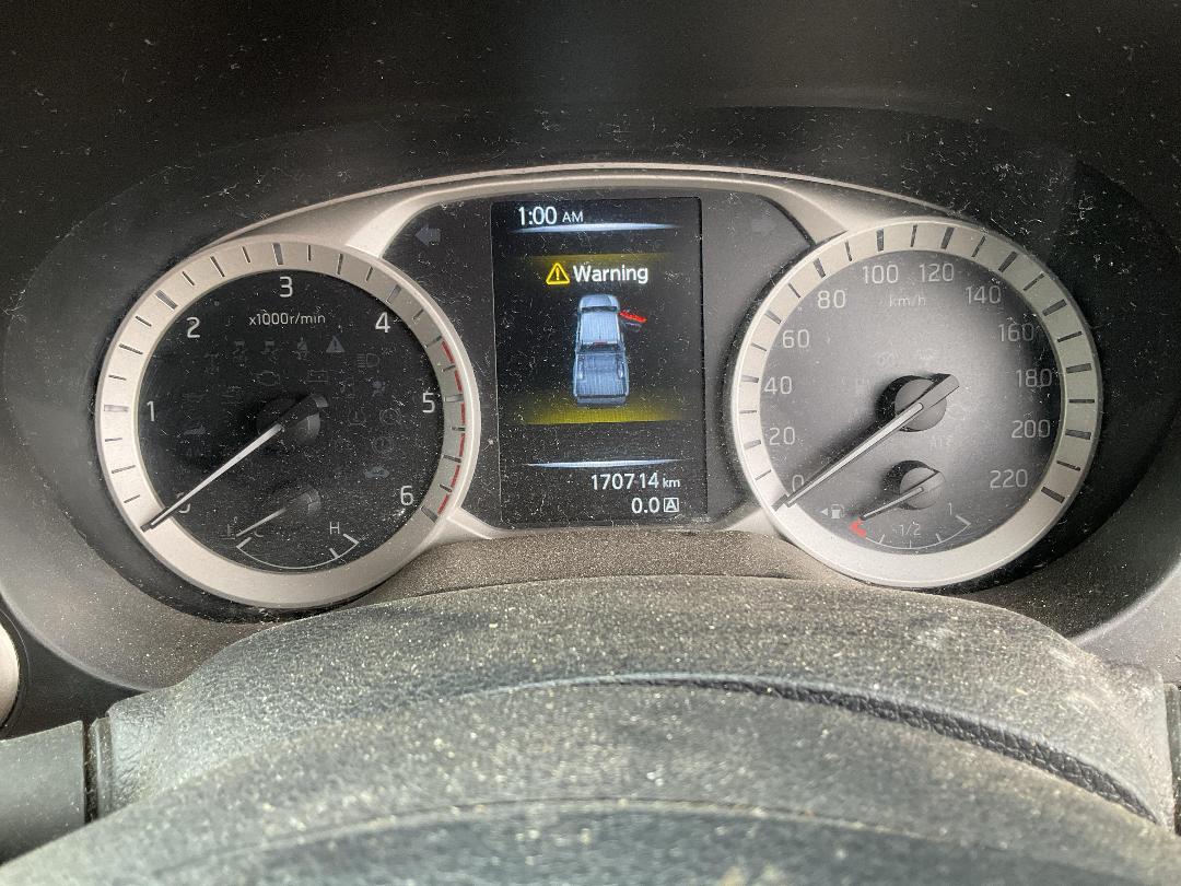 Photo '12' of Nissan Navara ST-X