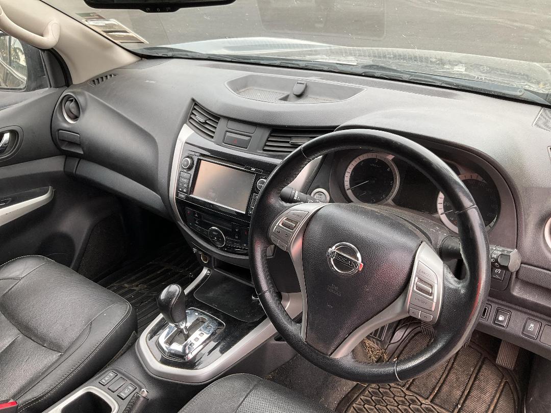 Photo '13' of Nissan Navara ST-X