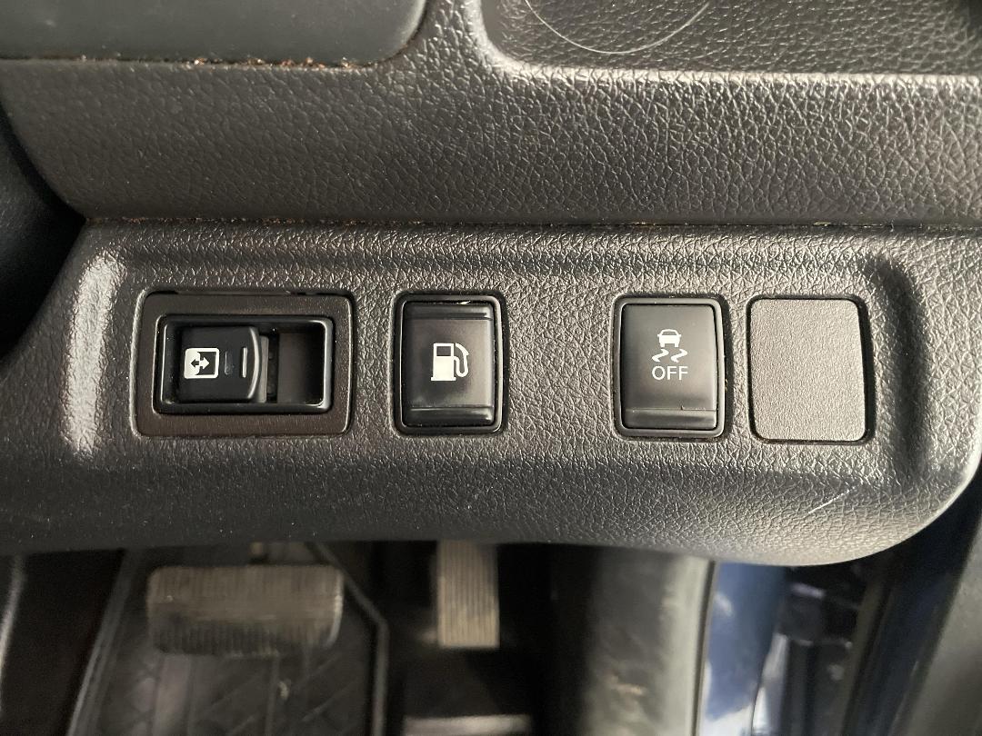 Photo '24' of Nissan Navara Photo '24' of Nissan Navara