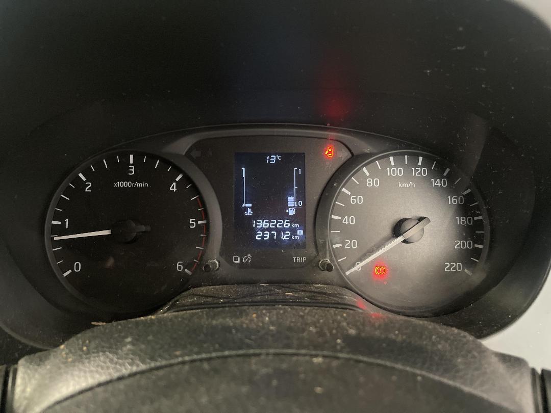 Photo '21' of Nissan Navara