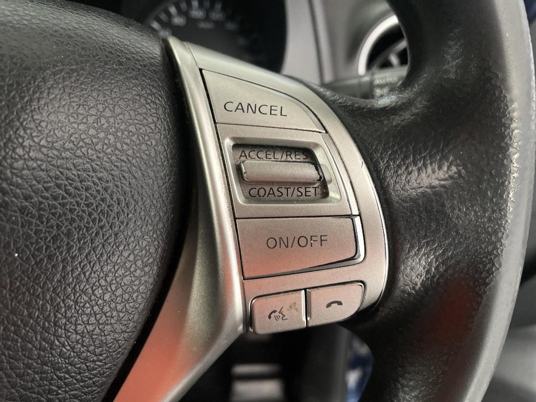 Photo '25' of Nissan Navara