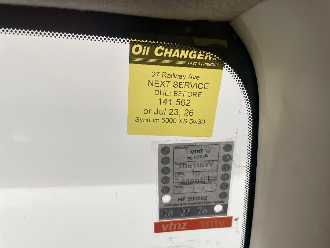 Photo '32' of Nissan Navara