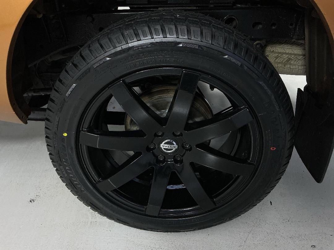 Photo '11' of Nissan Navara