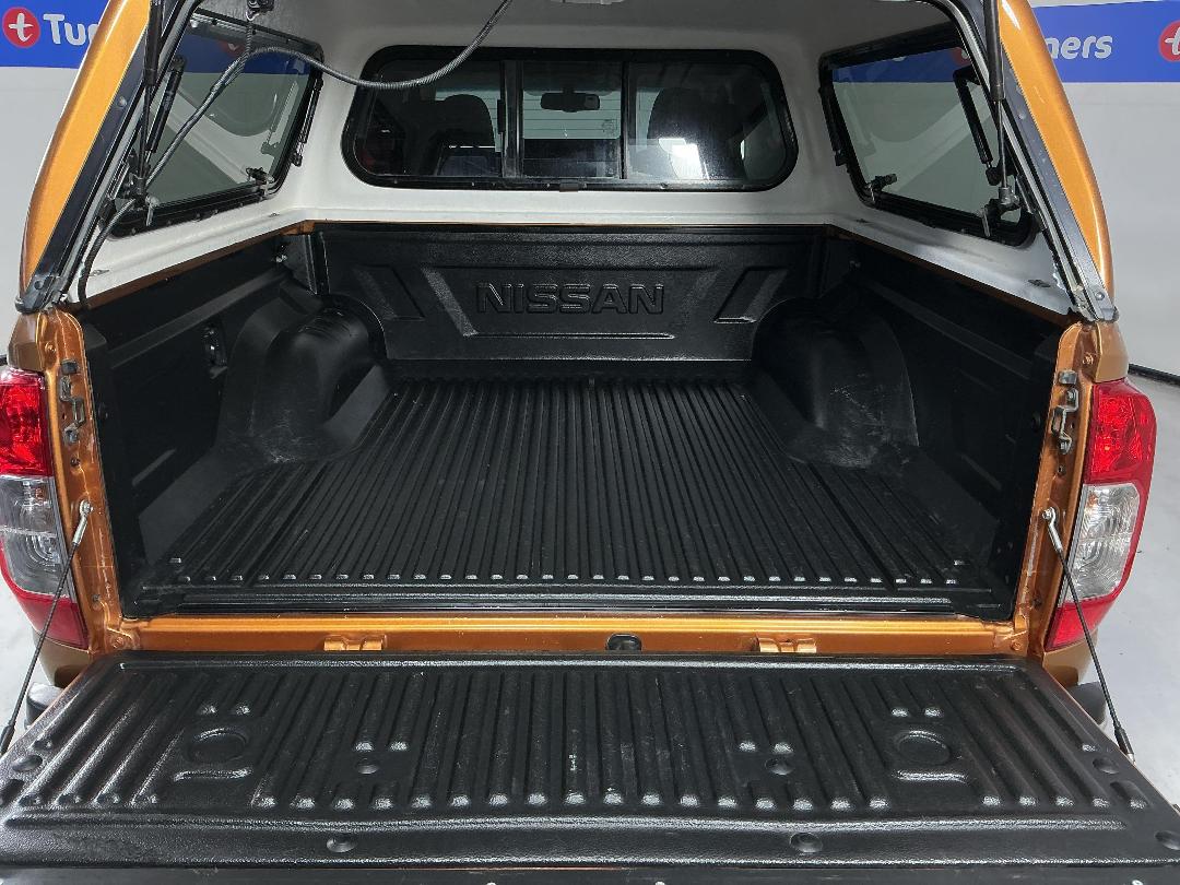 Photo '14' of Nissan Navara