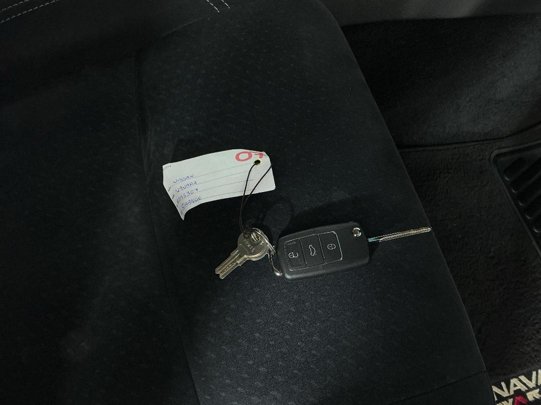 Photo '22' of Nissan Navara