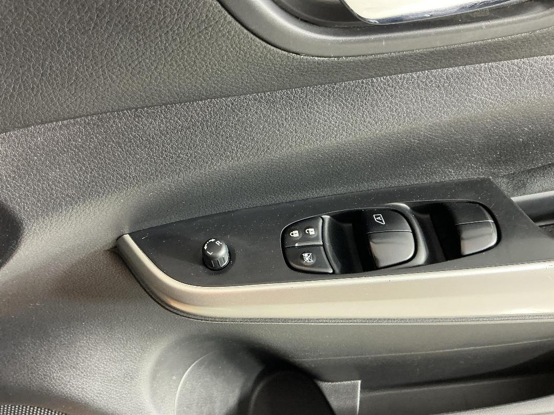 Photo '26' of Nissan Navara