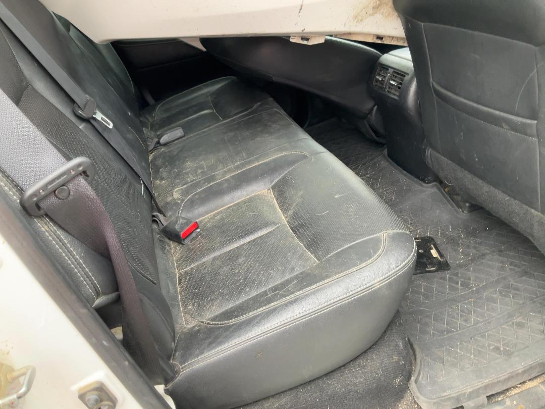 Photo '13' of Nissan Navara ST-X