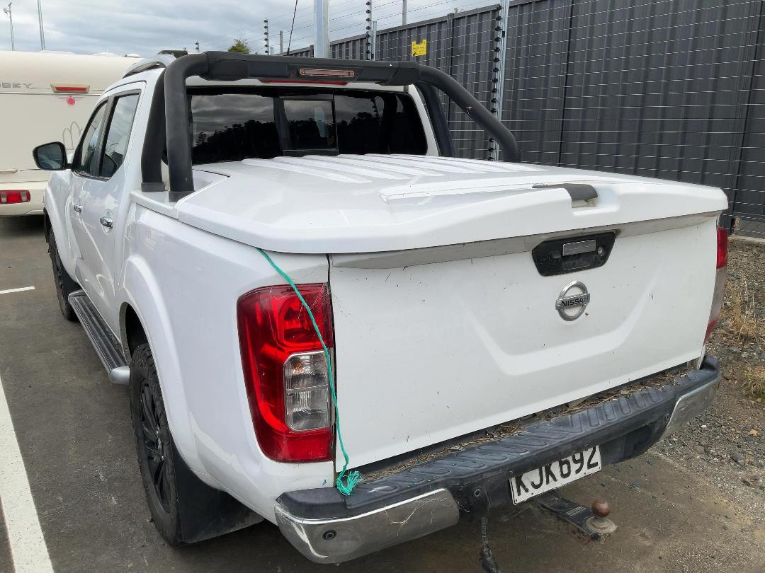 Photo '3' of Nissan Navara ST-X