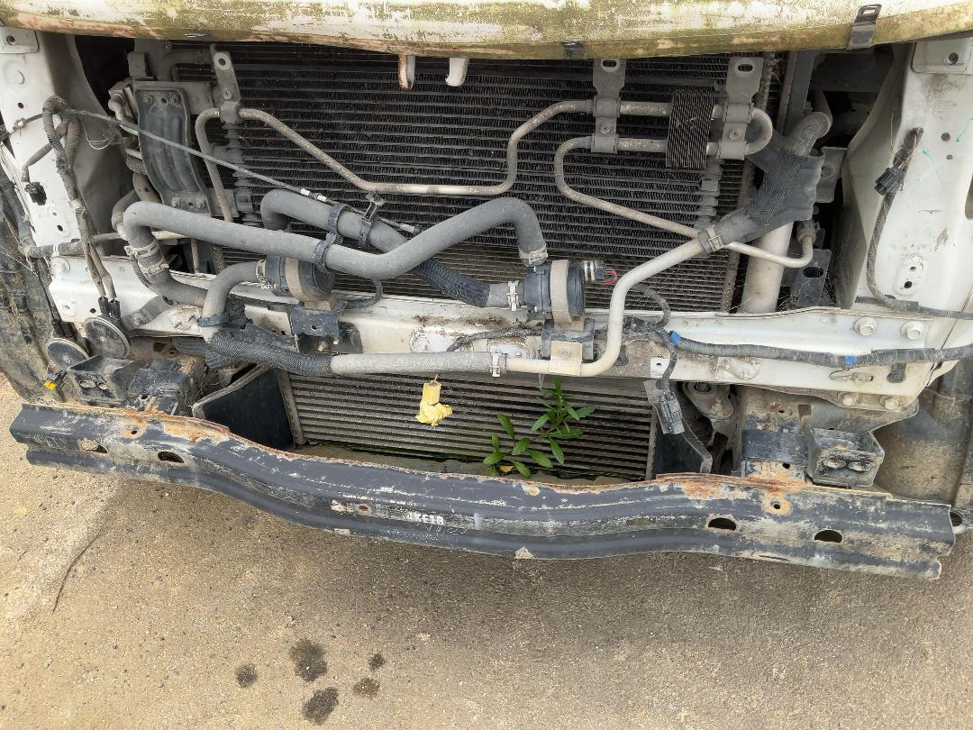 Photo '8' of Nissan Navara ST-X