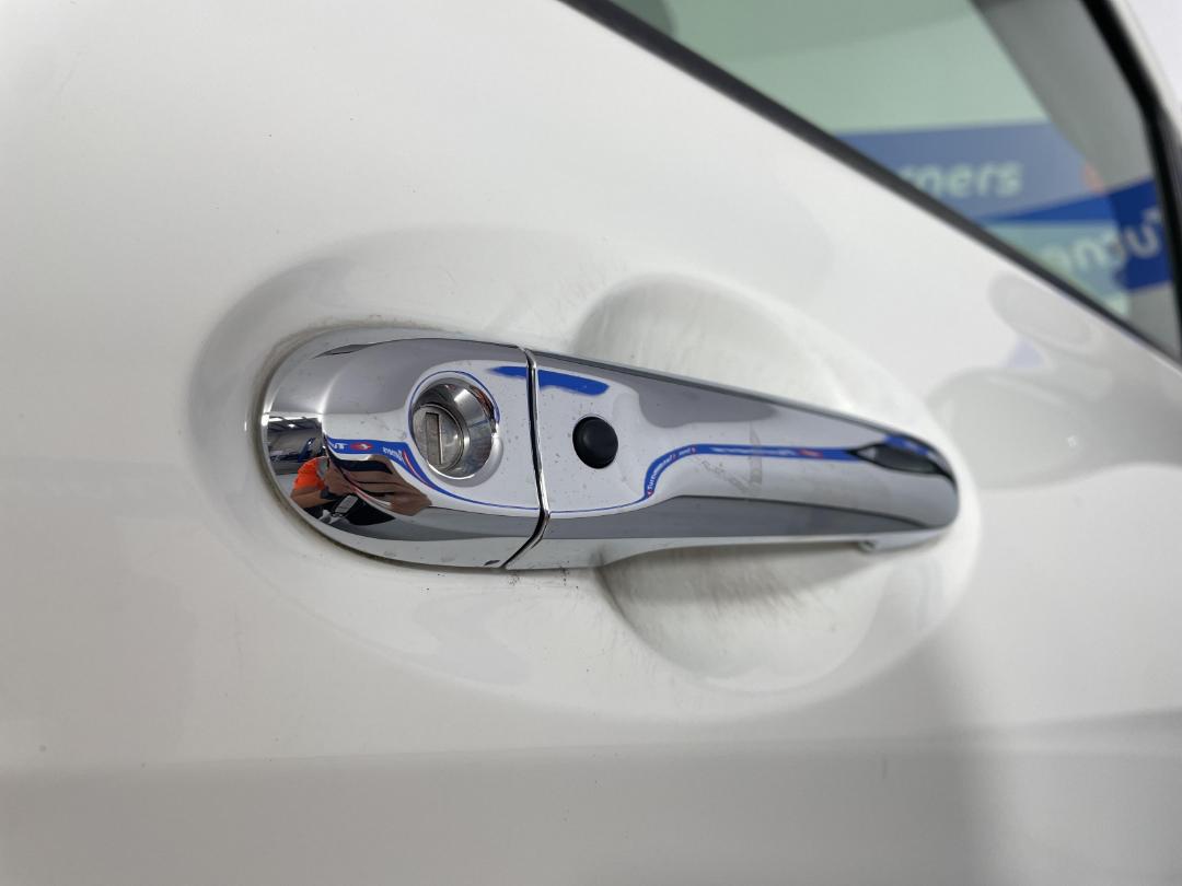 Photo '25' of Nissan Note Photo '25' of Nissan Note