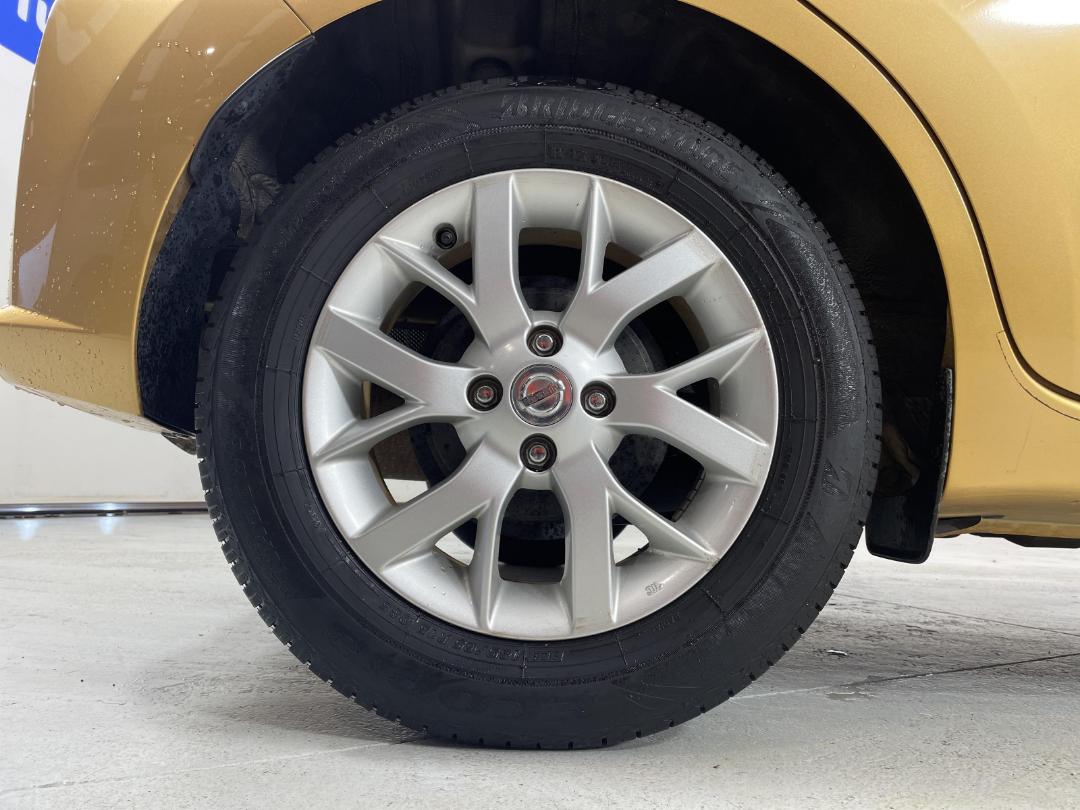 Photo '12' of Nissan Note Photo '12' of Nissan Note