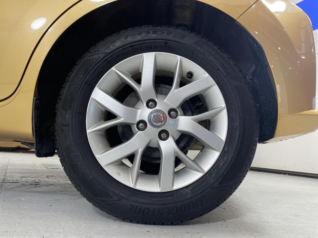 Photo '11' of Nissan Note Photo '11' of Nissan Note