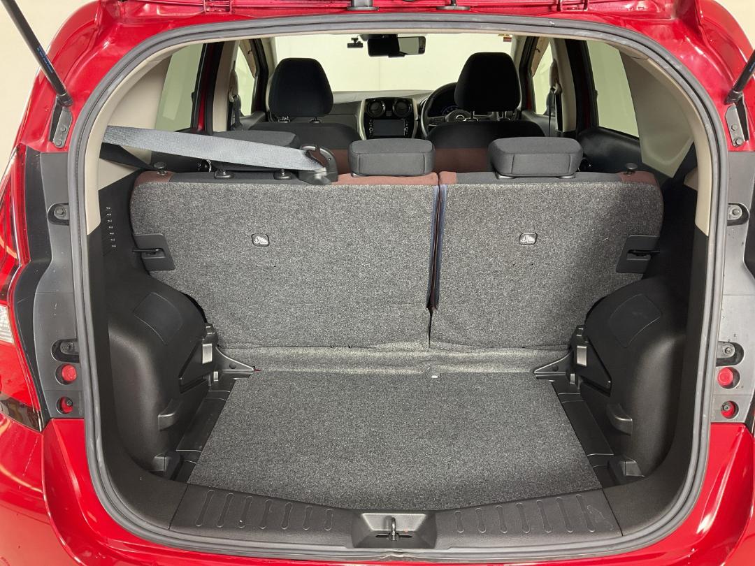 Photo '14' of Nissan Note Photo '14' of Nissan Note