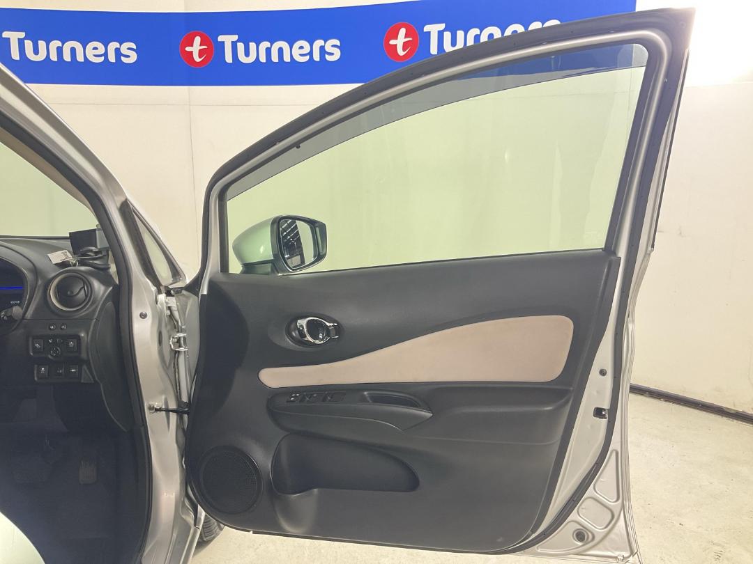 Photo '15' of Nissan Note Photo '15' of Nissan Note