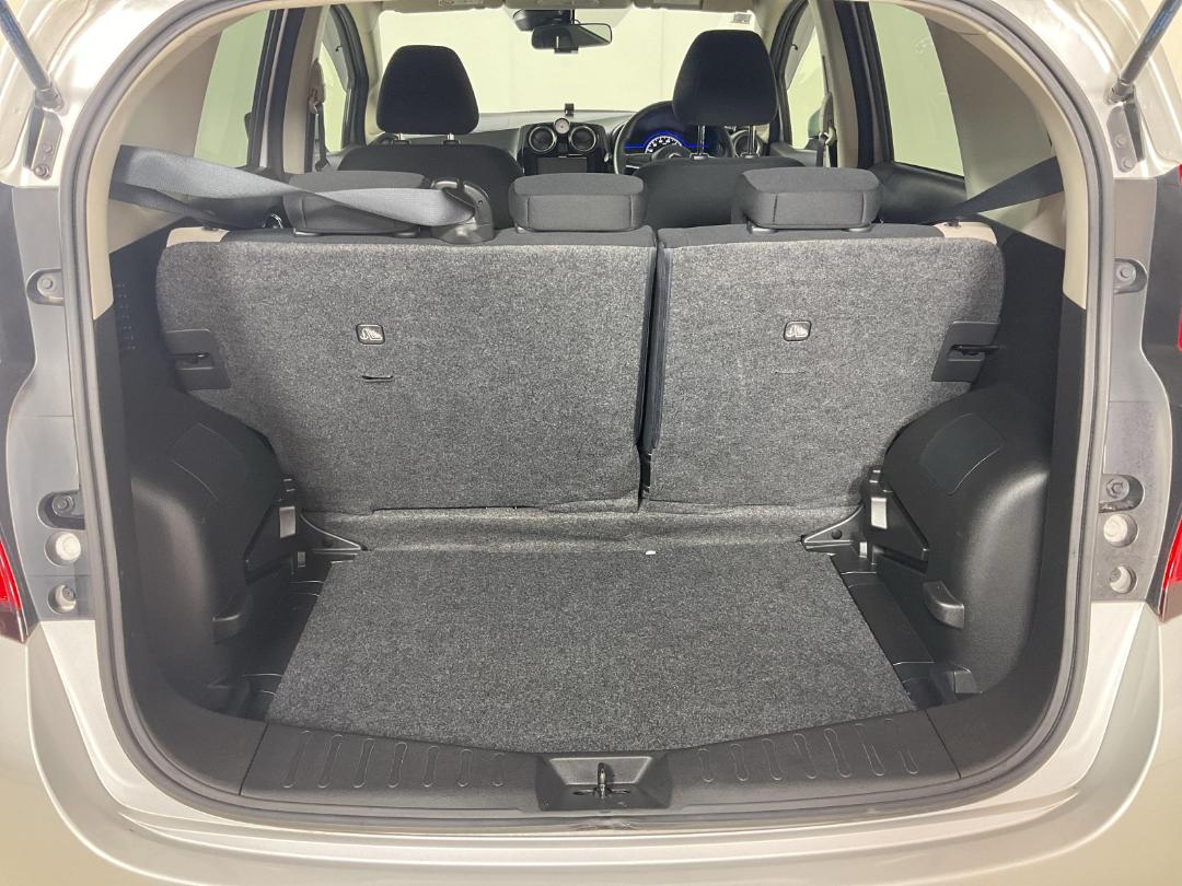 Photo '14' of Nissan Note Photo '14' of Nissan Note