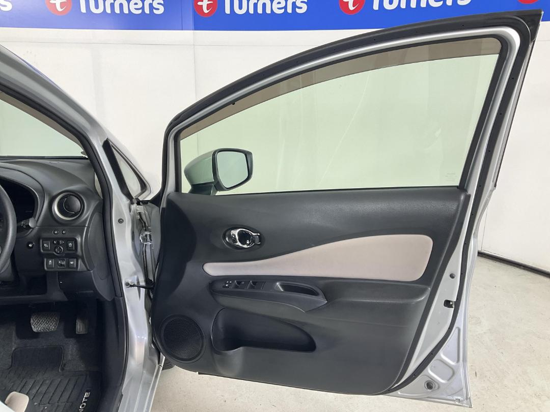 Photo '15' of Nissan Note Photo '15' of Nissan Note