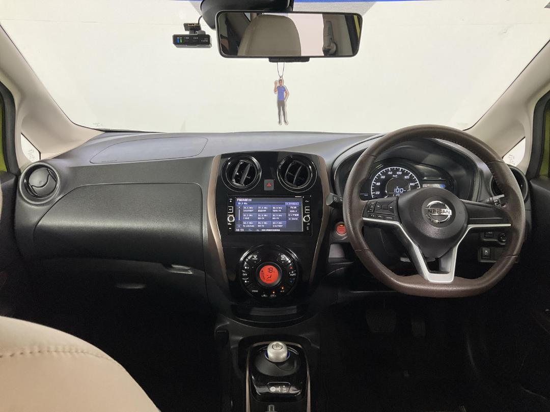 Photo '17' of Nissan Note