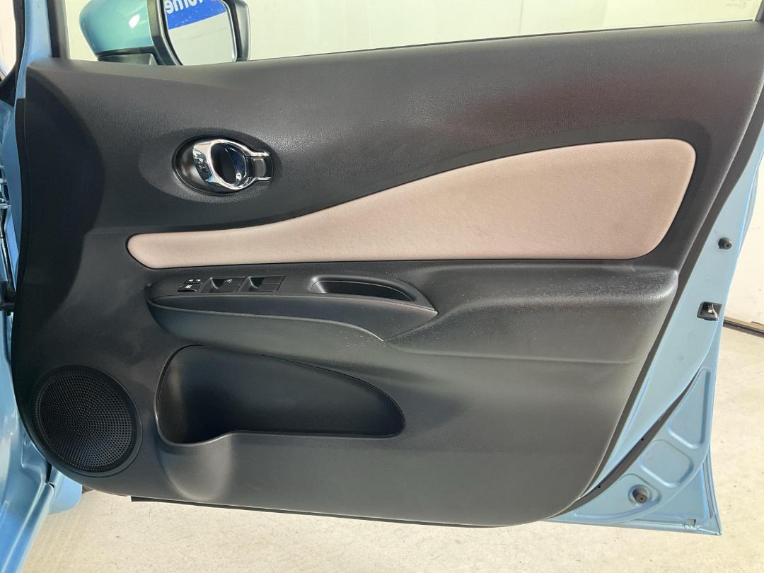 Photo '15' of Nissan Note