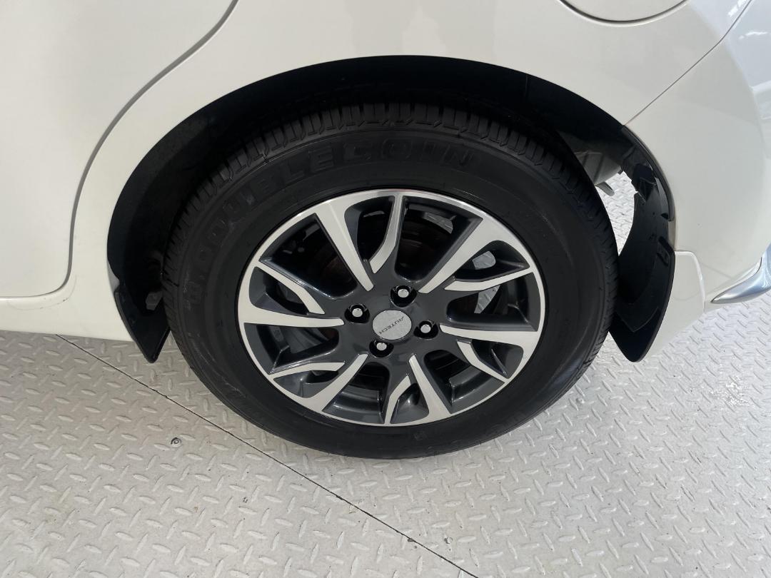 Photo '11' of Nissan Note