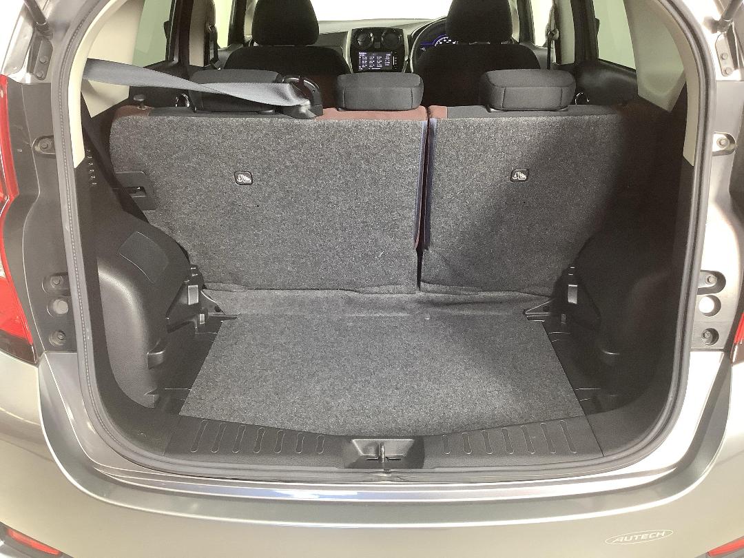 Photo '14' of Nissan Note