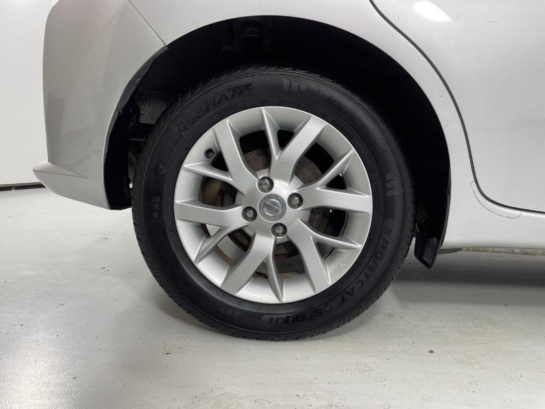 Photo '12' of Nissan Note