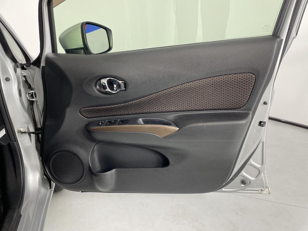 Photo '15' of Nissan Note