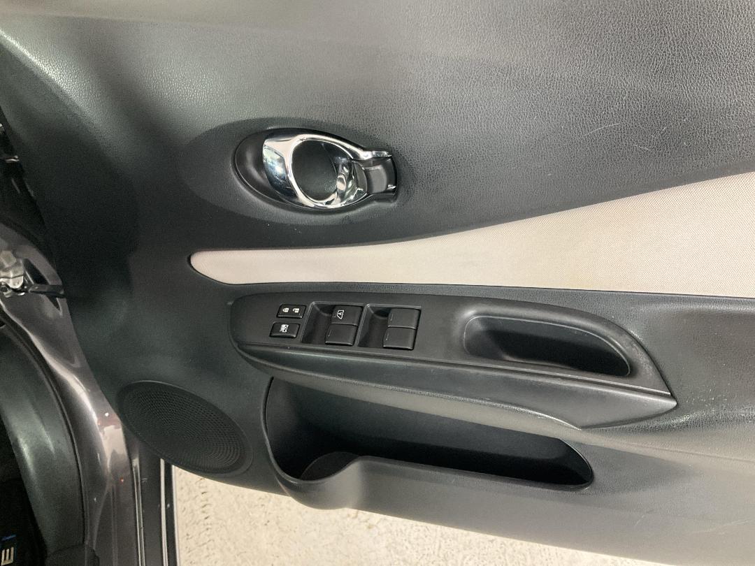 Photo '24' of Nissan Note Photo '24' of Nissan Note