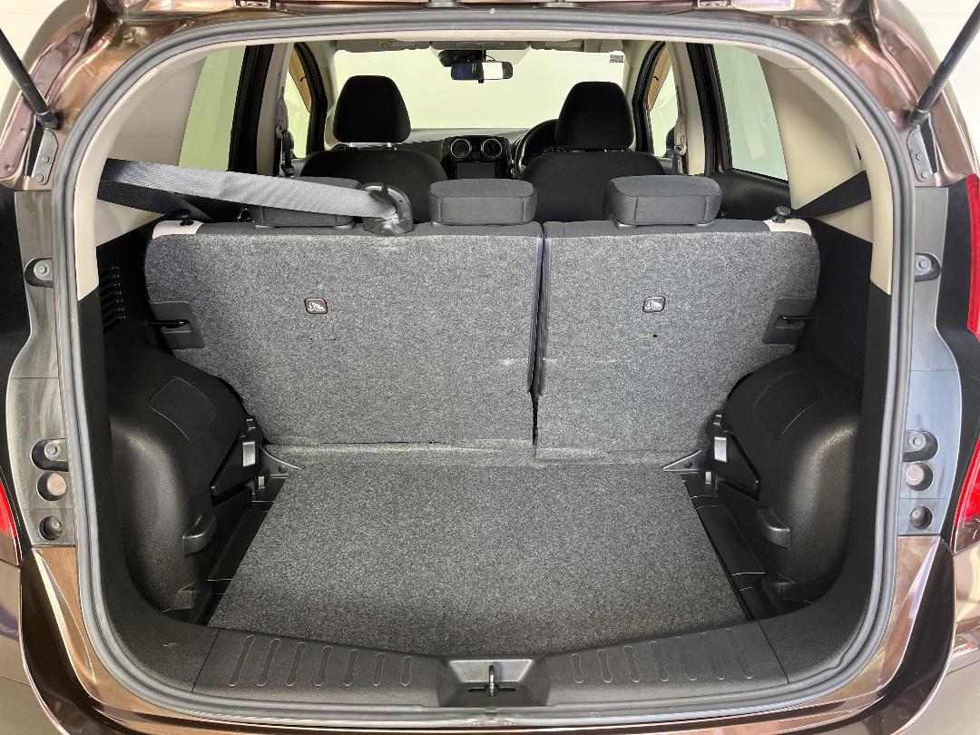 Photo '14' of Nissan Note