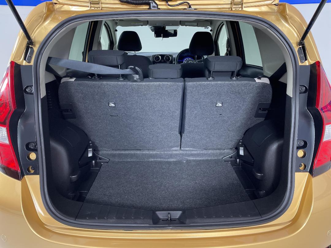 Photo '14' of Nissan Note