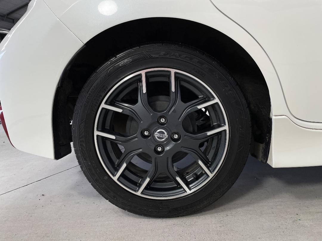 Photo '12' of Nissan Note