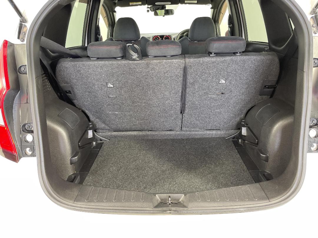 Photo '14' of Nissan Note