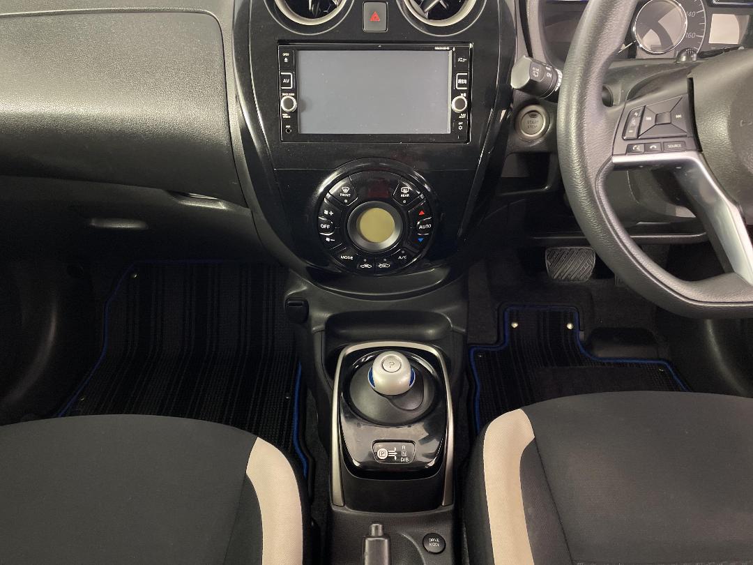 Photo '18' of Nissan Note Photo '18' of Nissan Note